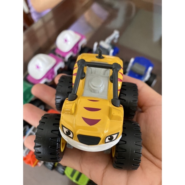 MATTEL - Kids toys made in Vietnam. Đồ chơi VNXK Xe ô tô mô hình dễ thương dành cho bé yêu.