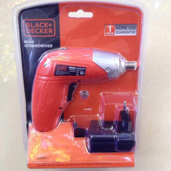 Black+Decker - Máy vặn vít dùng pin Ni-Cd 3.6V KC3610-B1