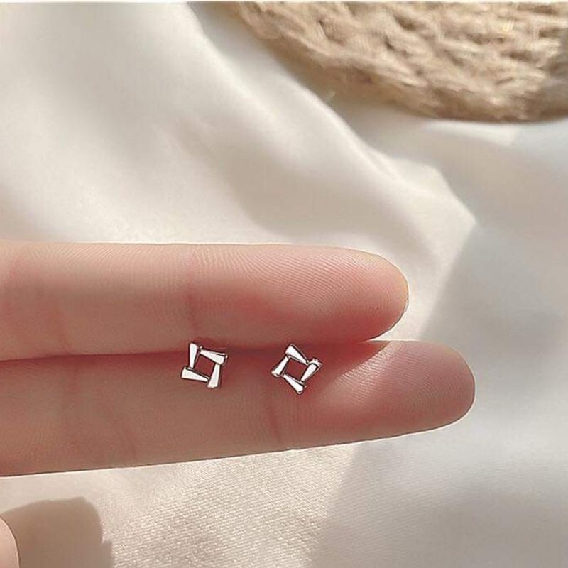 Khuyên tai bạc khuyên chong chóng ba bốn cánh đơn giản dễ thương Van Jewelry V10081