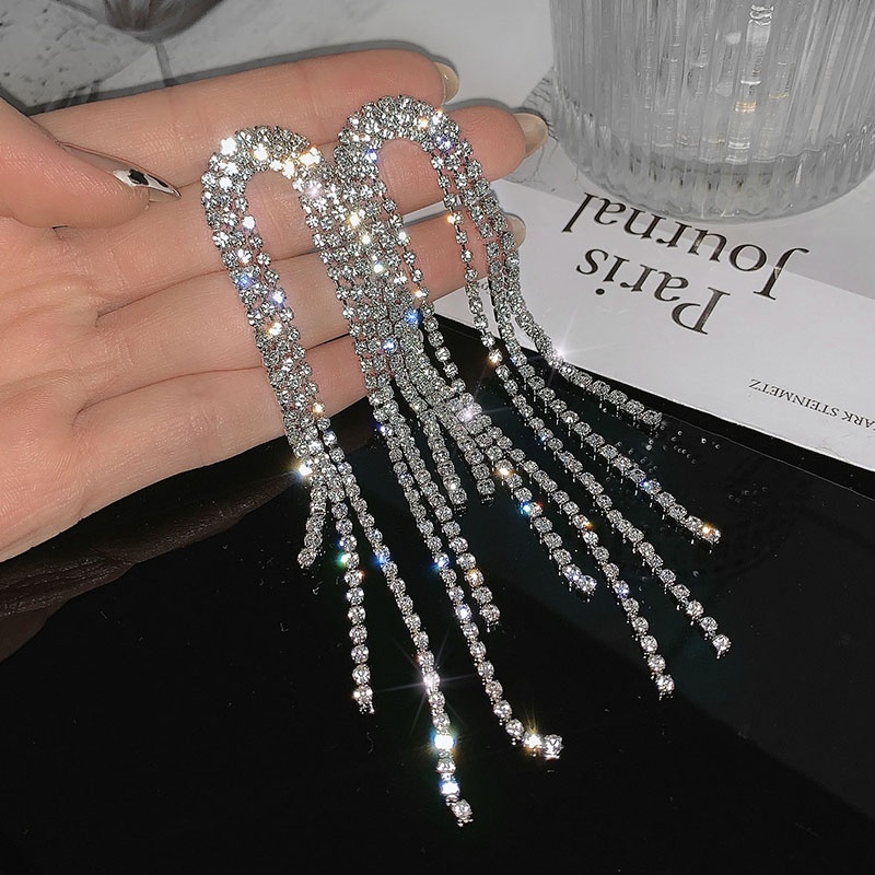 Bông tai dài đính đá sang trọng cho nữ