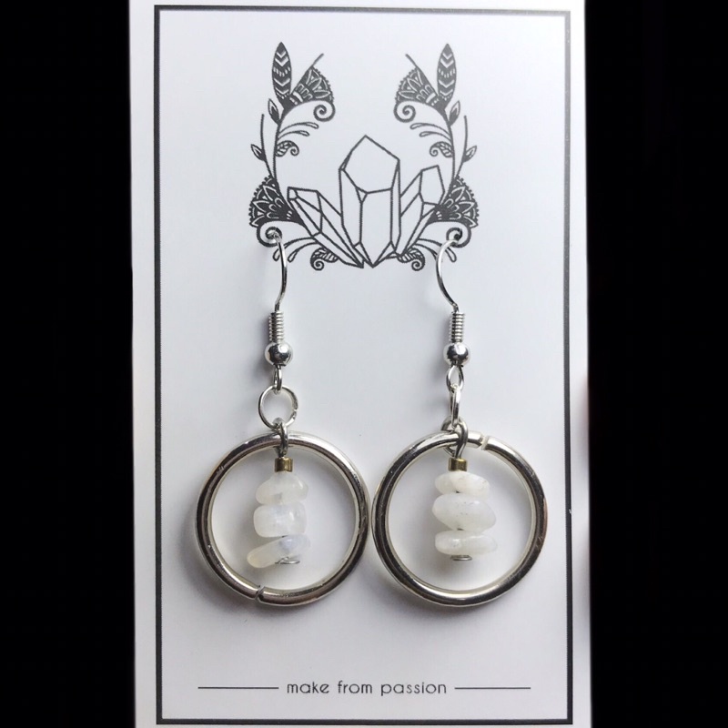 KHOEN : Hoa tai kiểu cá tính, vụn bóng, handmade