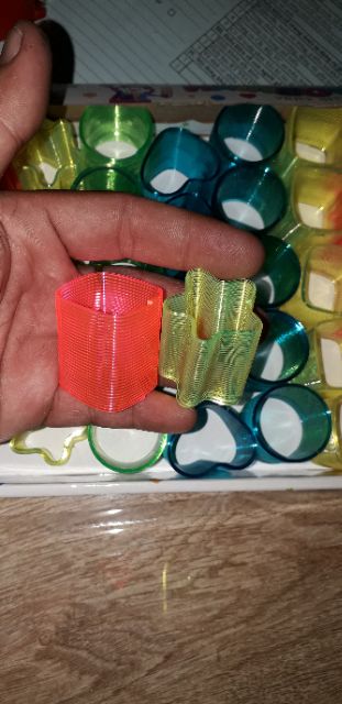 Sét 45 cái lò xo bằng nhựa có nhiều màu sắc và mẫu loại nhỏ