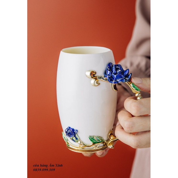 Cốc sứ cao cấp bọc hoa nổi 3D kèm hộp quà cao cấp 350 ML