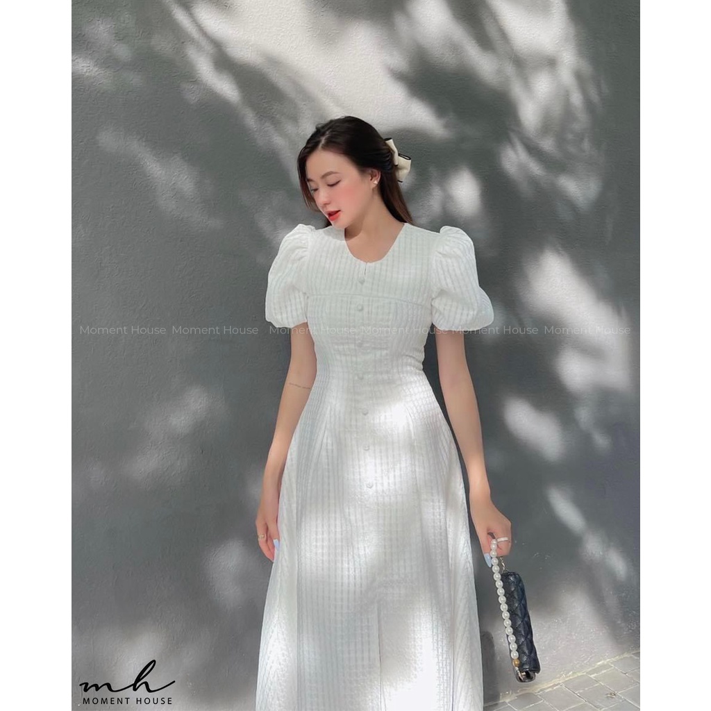 Đầm sợi thêu tay ngắn dáng dài xòe bồng phối nút bọc, hàng thiết kế may 2 lớp dày dặn, form lên chuẩn như hình (BOA)