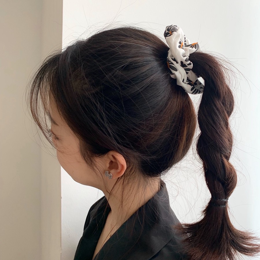 Scrunchies Hoa Cúc Cột Tóc Vải Hot Trend Mùa Hè