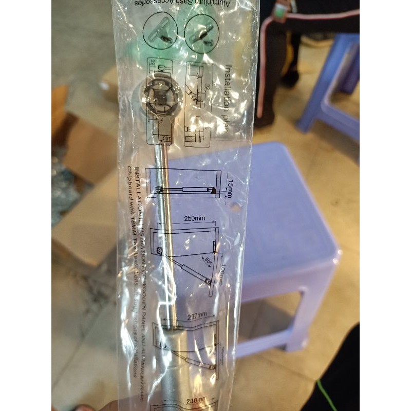 CHỐNG HƠI TỦ BẾP IVAN LỰC 80N - XÁM BẠC
