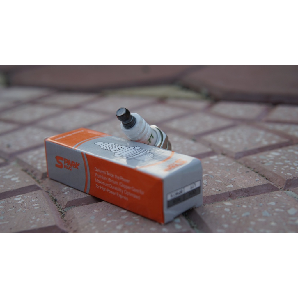 Bugi 2 Thì Máy Cắt Cỏ , Cưa Xích