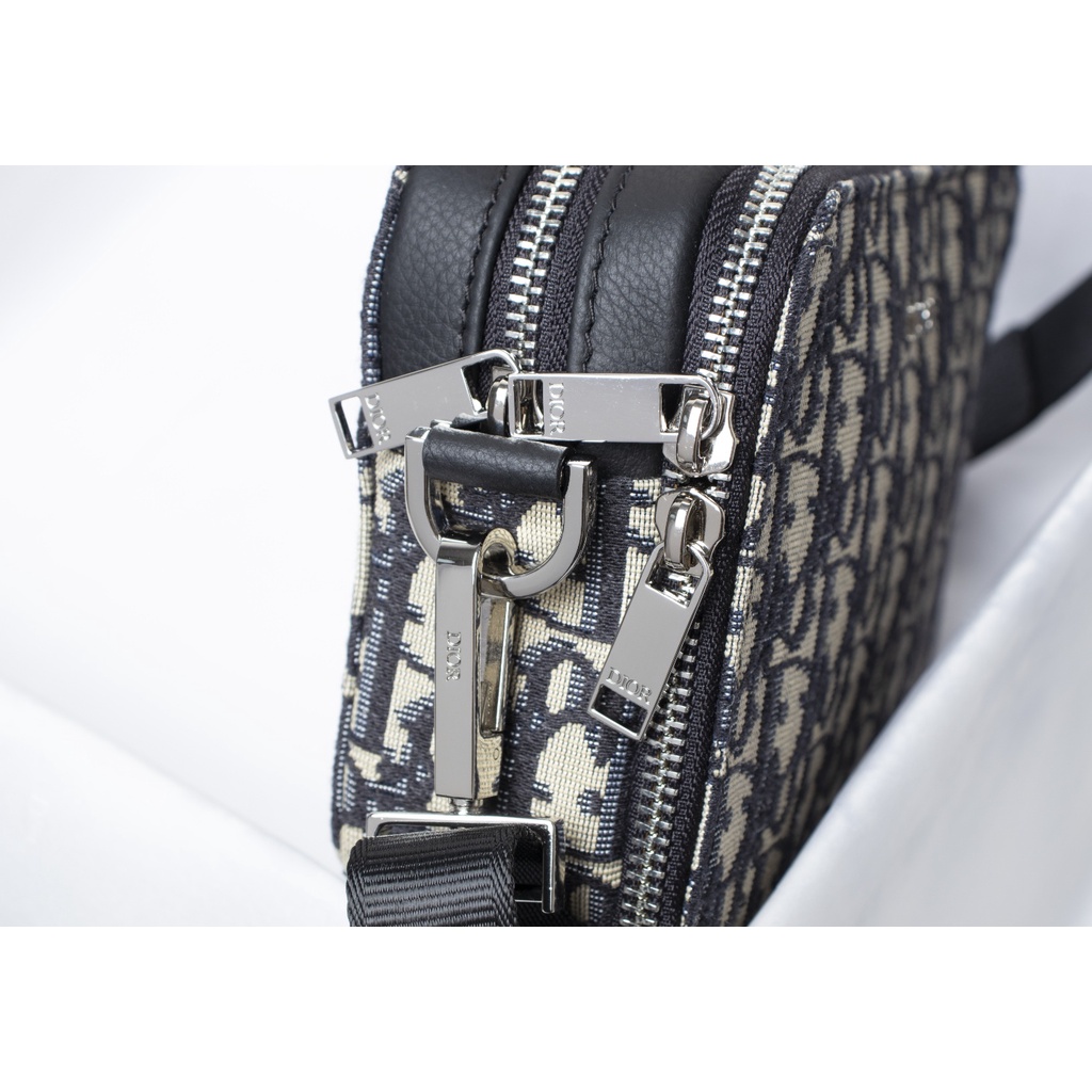 Túi đeo chéo nam cá tính DIOR CD da thật cùng vải canvas trẻ trung