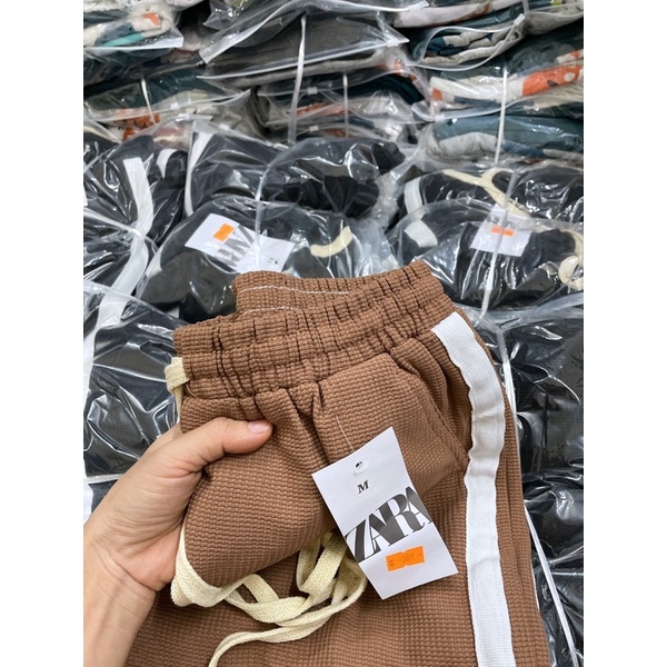 quần jogger bom tăm tổ ong màu đen nâu
