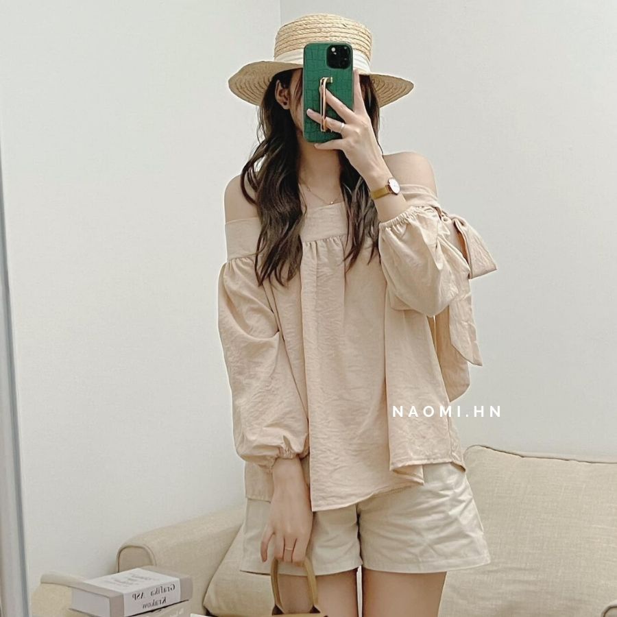 Áo trễ vai sang chảnh cho nàng dịu dàng phối buộc nơ vai. Áo kiểu nữ trễ vai chất đũi mát 3 màu HOTHIT.