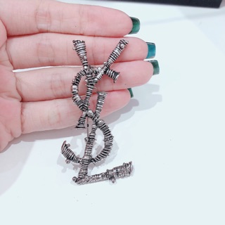 Cài áo YSL. QUẢNG CHÂU CAO CẤP