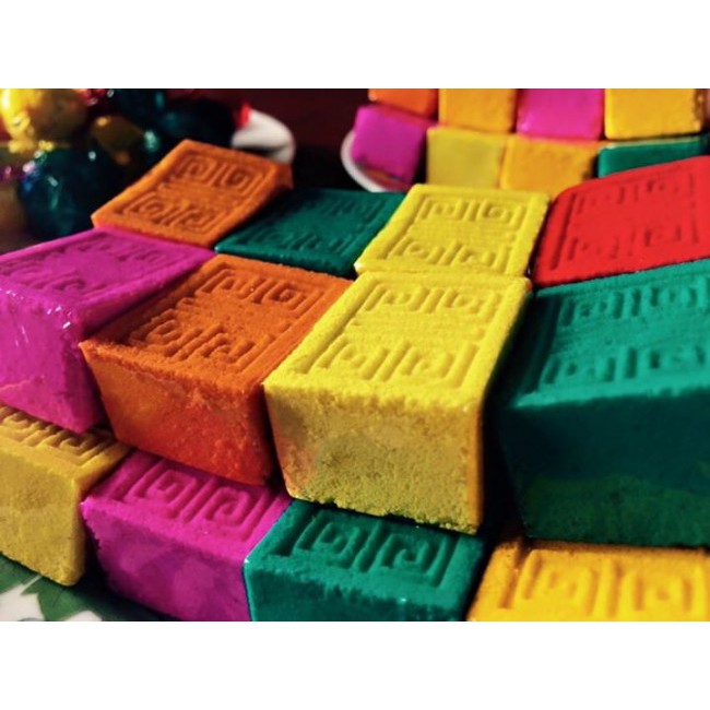 Bánh in đậu xanh tiến vua, bánh cộ - đặc sản cố đô Huế