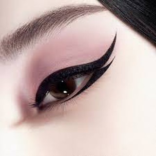 Bút Kẻ Mắt Nước L’oreal Màu Đen Super Liner Black Lacquer