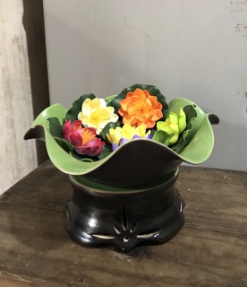 Bát sen thả hoa đẹp