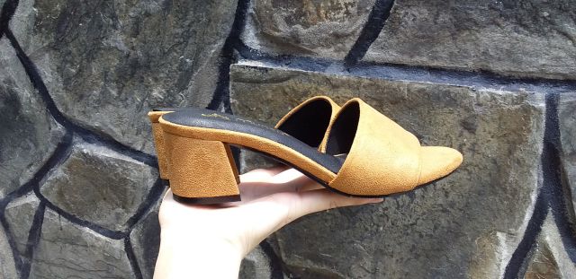 MUNSU_GUỐC QUAI NGANG DA LỘN GÓT VUÔNG XÉO THỜI TRANG
