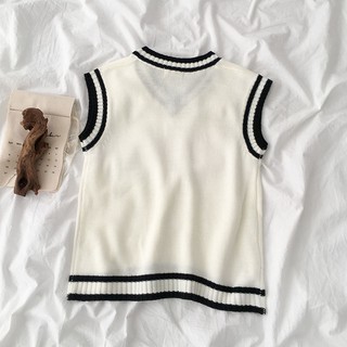 Áo gile len cổ chữ V