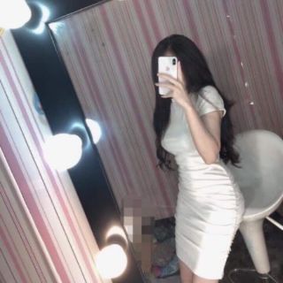 Đầm body nhún sườn