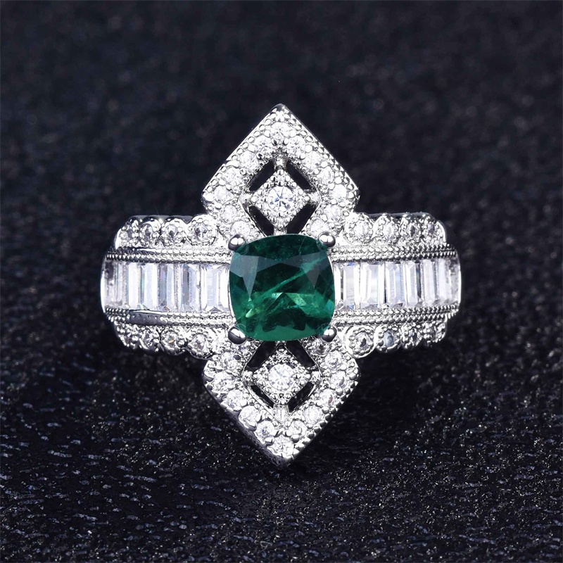 Nhẫn Paraiba đính đá kim cương toàn diện