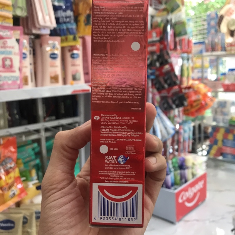 Kem đánh răng Colgate Optic White làm trắng và sáng răng 100g