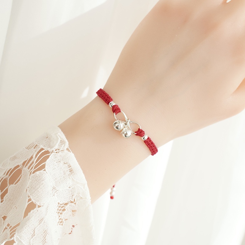 Vòng đeo tay dệt ruy băng đỏ Vòng đeo tay chuông chuông thời trang tinh tế đơn giản và thanh lịch vòng đeo tay nữ