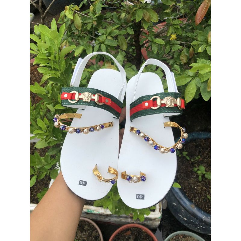 Sandal phối ngọc xỏ ngón