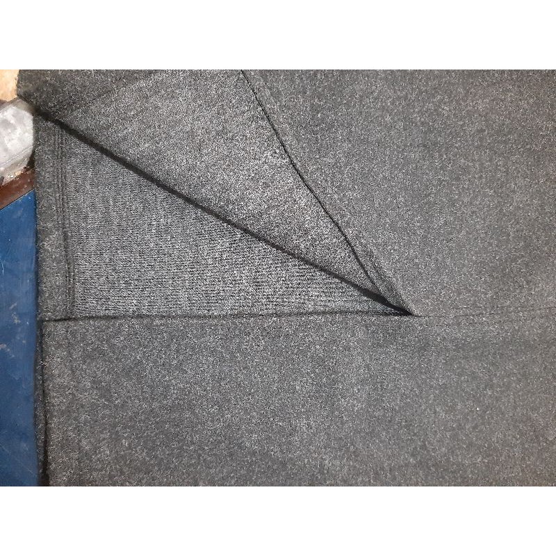 chân váy dạ xù xẻ trước | BigBuy360 - bigbuy360.vn