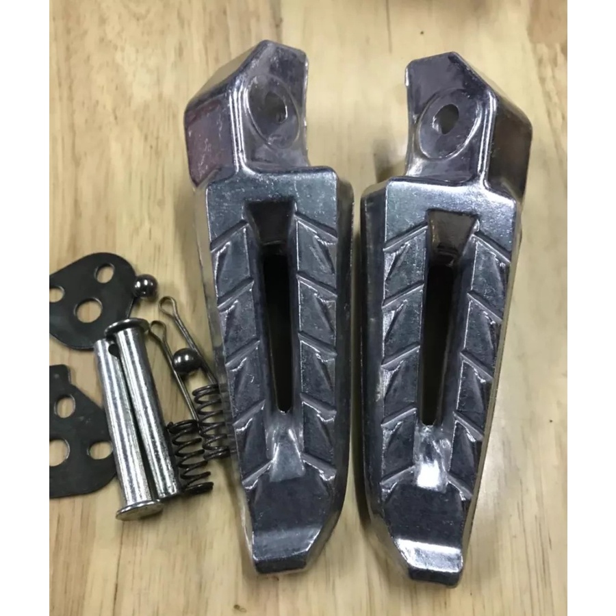 Gác chân SAU nhôm dùng cho AB2011-2012