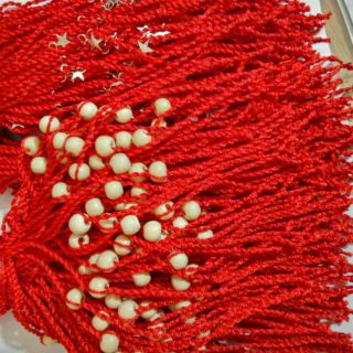 Com bo 300 vòng tay chỉ đỏ may mắn cham ngẫu nhiển