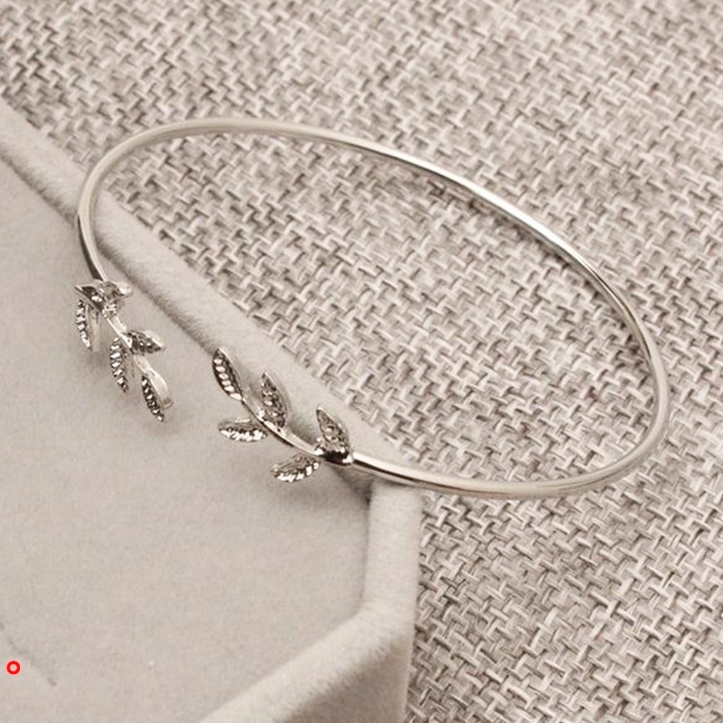 Vòng đeo tay dạng hở hình chiếc lá đơn giản thời trang cho nữ