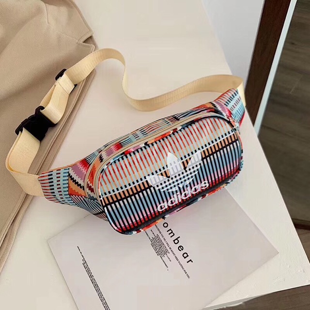 [Mã FASHIONT4WA2 giảm 10K đơn 50K] Túi bao tử Adidas Hoa