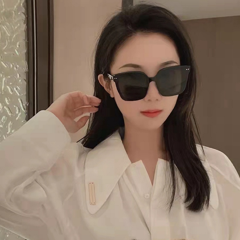 Kính Mát Nam Nữ Thiết Kế Độc Đáo