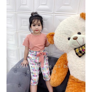 Bộ bé gái áo hồng quần kẹo mút