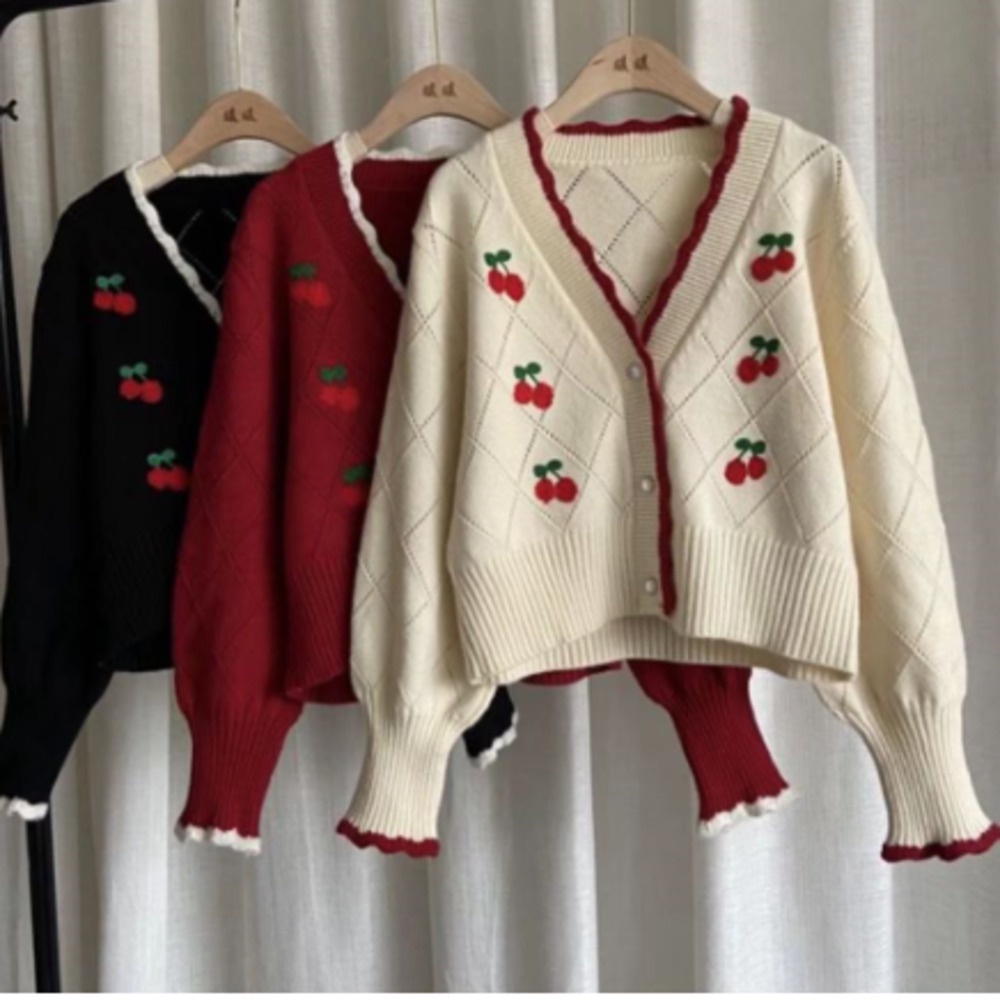 Áo khoác cardigan dệt kim tay dài in họa tiết quả cherry ngọt ngào