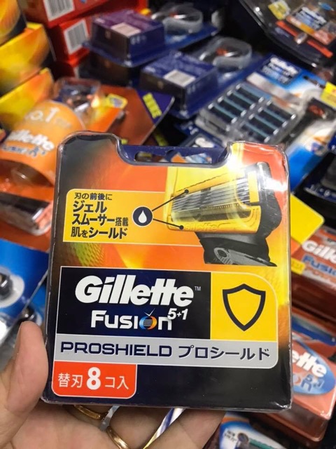 Lưỡi cạo râu massage 5 lưỡi Gillette 5+1 Fusion