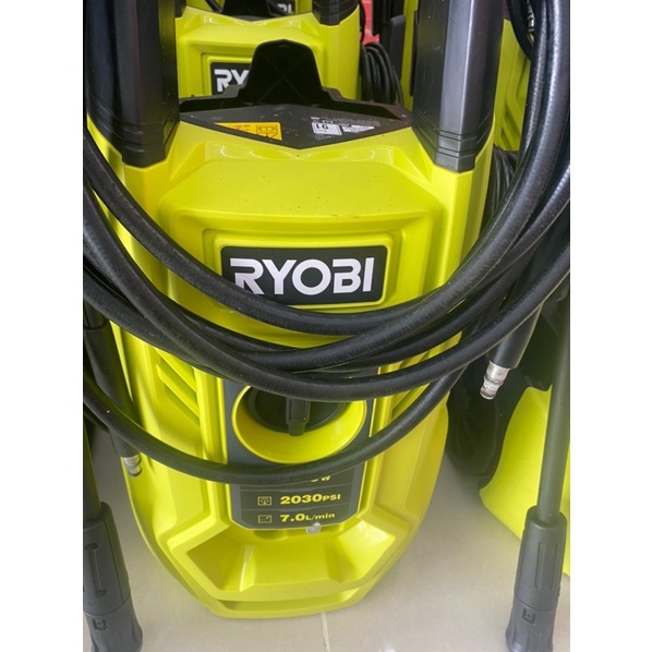 Máy rửa xe ryobi 1800w