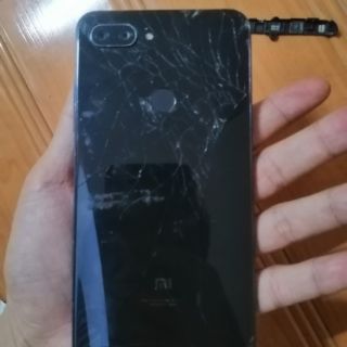 Xác mi8 lite vỡ màn