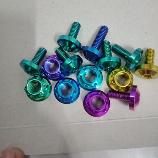 Con tán 12li titanium GR5