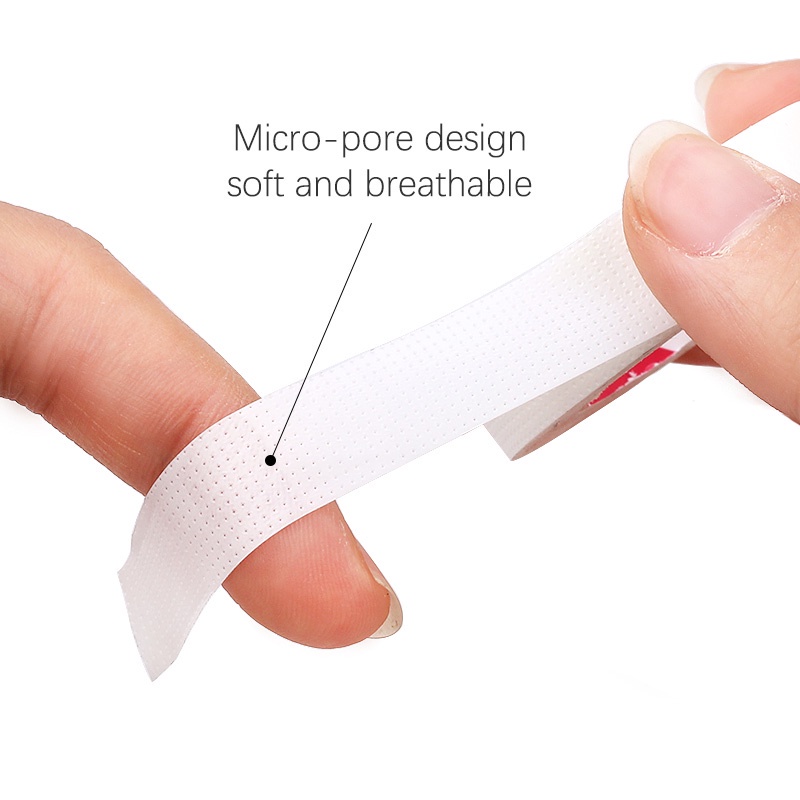 Màu hồng và mở mắt dễ dàng dưới một mảng lông mi kéo dài cung cấp nước đá mở rộng lông mi