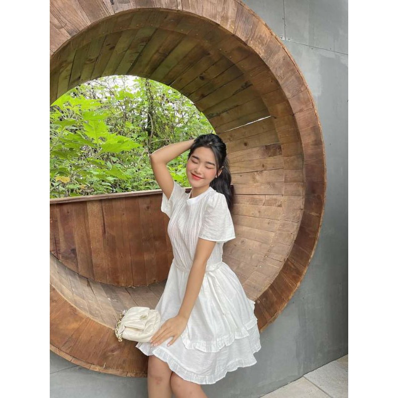 Váy trắng Mozz size S nguyên tag