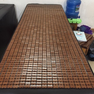 Chiếu trúc trải bàn spa và bàn mi. Hàng loại 1
