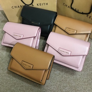 Túi bì thư Charles and Keith