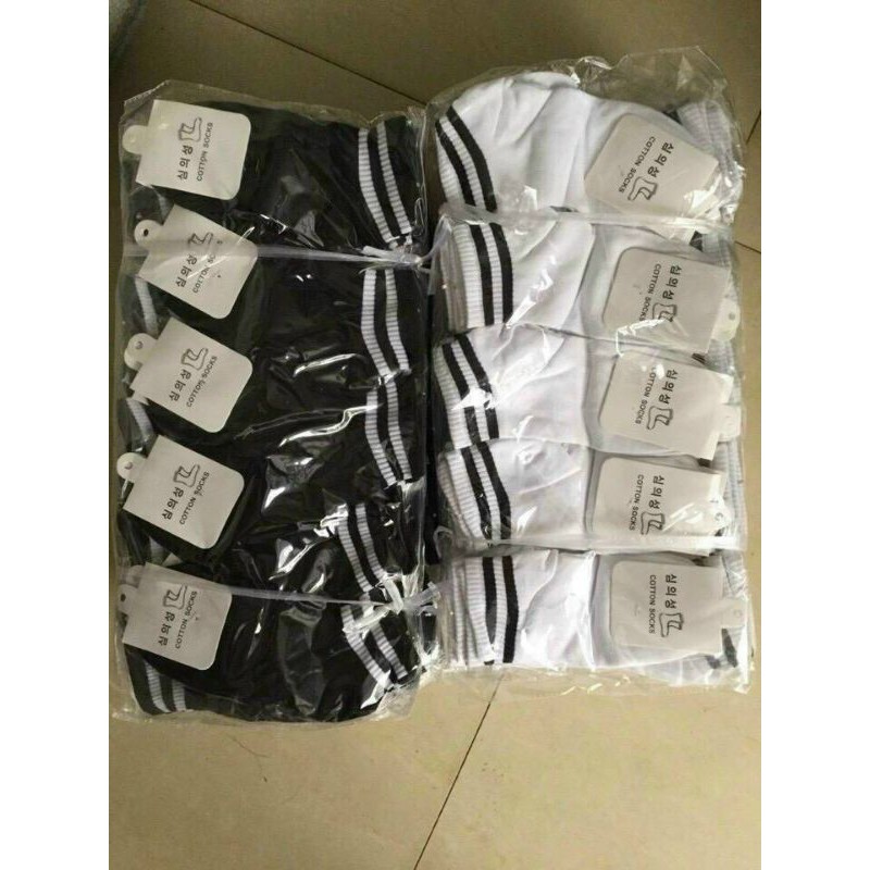 tất nữ cổ kẻ