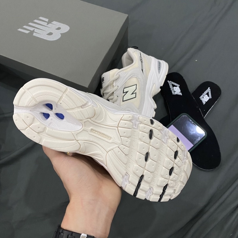 GIÀY NB530 CREAM LAI AU SC