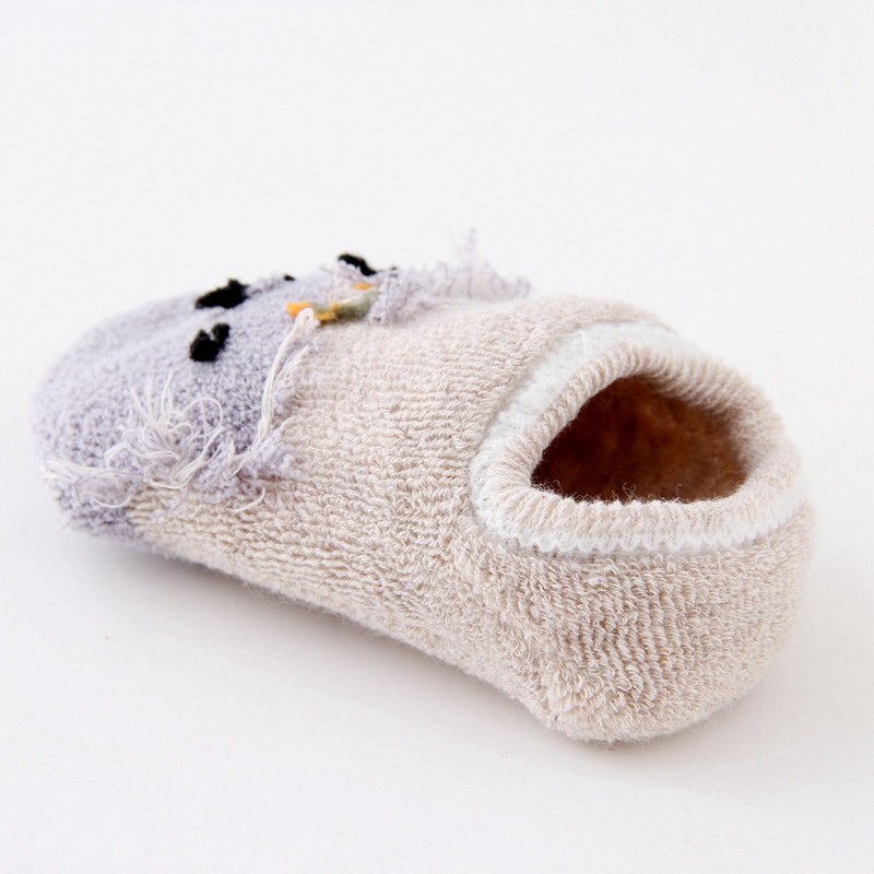 Tất cotton chống trượt họa tiết hoạt hình đáng yêu dành cho bé từ 0 tới 5 tuổi