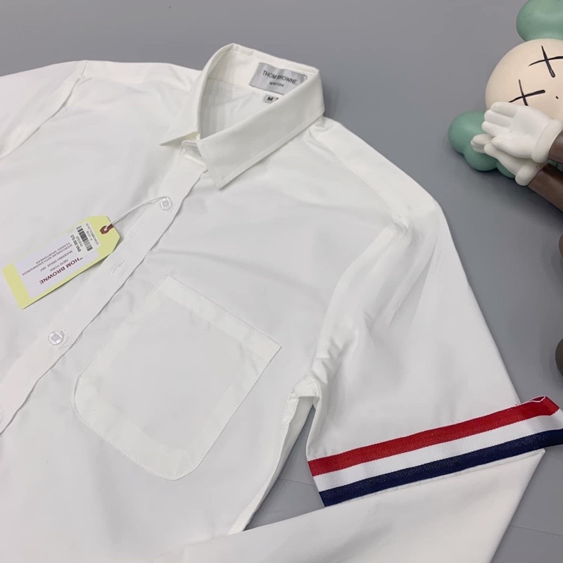 Sơ Mi Trắng Nam Dài Tay Thom Thêu Sọc Kẻ Logo Hai Tay SM02P