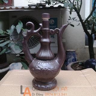 bình đựng rượu độc lạ