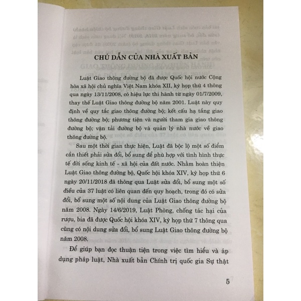 Sách - Luật giao thông đường bộ (Hiện hành) (NXB Chính trị quốc gia Sự thật) | BigBuy360 - bigbuy360.vn