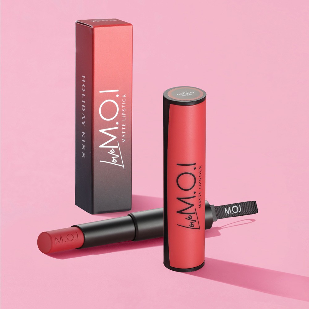 Son Love M.O.I Matte Liptick No.11 Holiday Kiss màu đỏ thuần