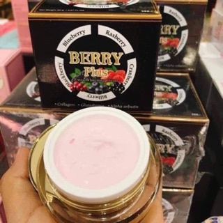Kem 4k berry plus mẫu mới thái lan