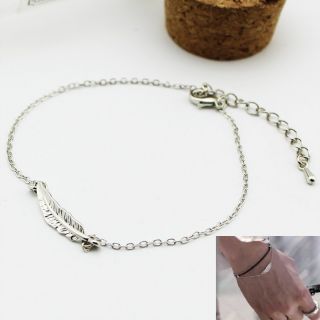 Vòng tay Suga BTS trong MV " Fire "